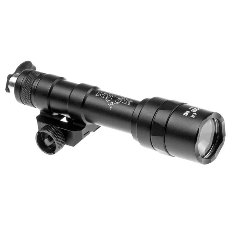 Linterna Táctica Night Evolution M600u Negra