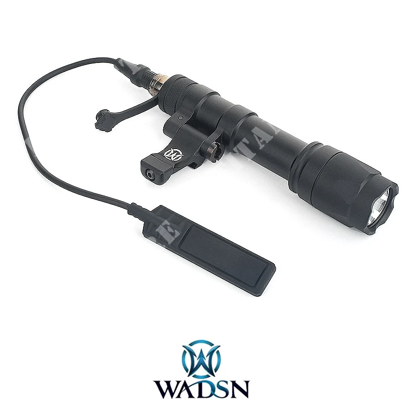LINTERNA LED 640 LUMEN CON WADSN NEGRO REMOTO (WD4052-B)