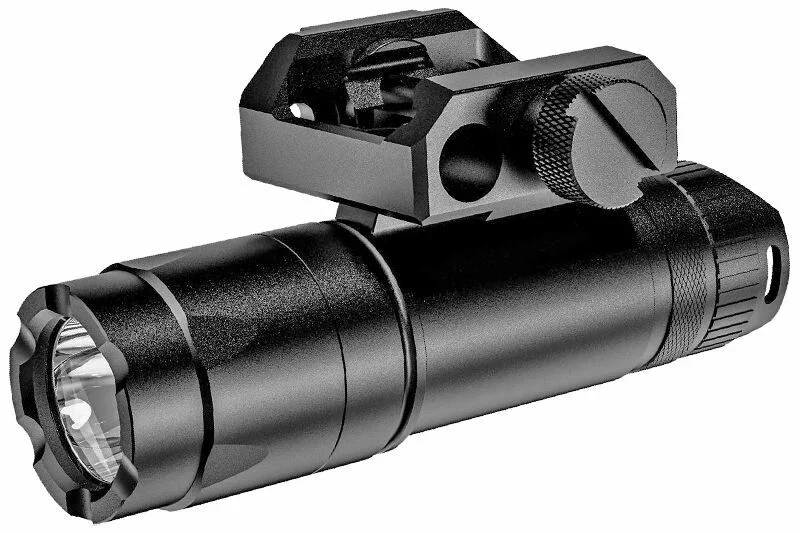 Lampe tactique 700 Lumens Adere rechargeable SKYWOODS