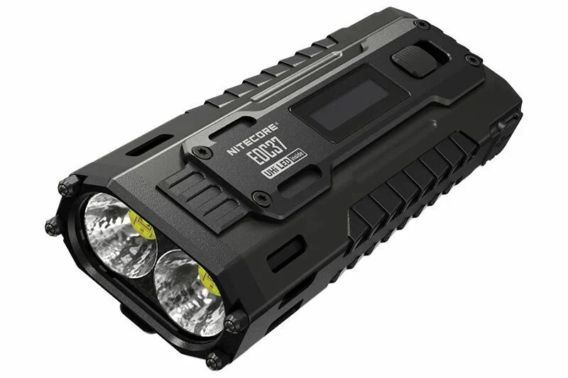 Linterna EDC37 8000 lúmenes Nitecore